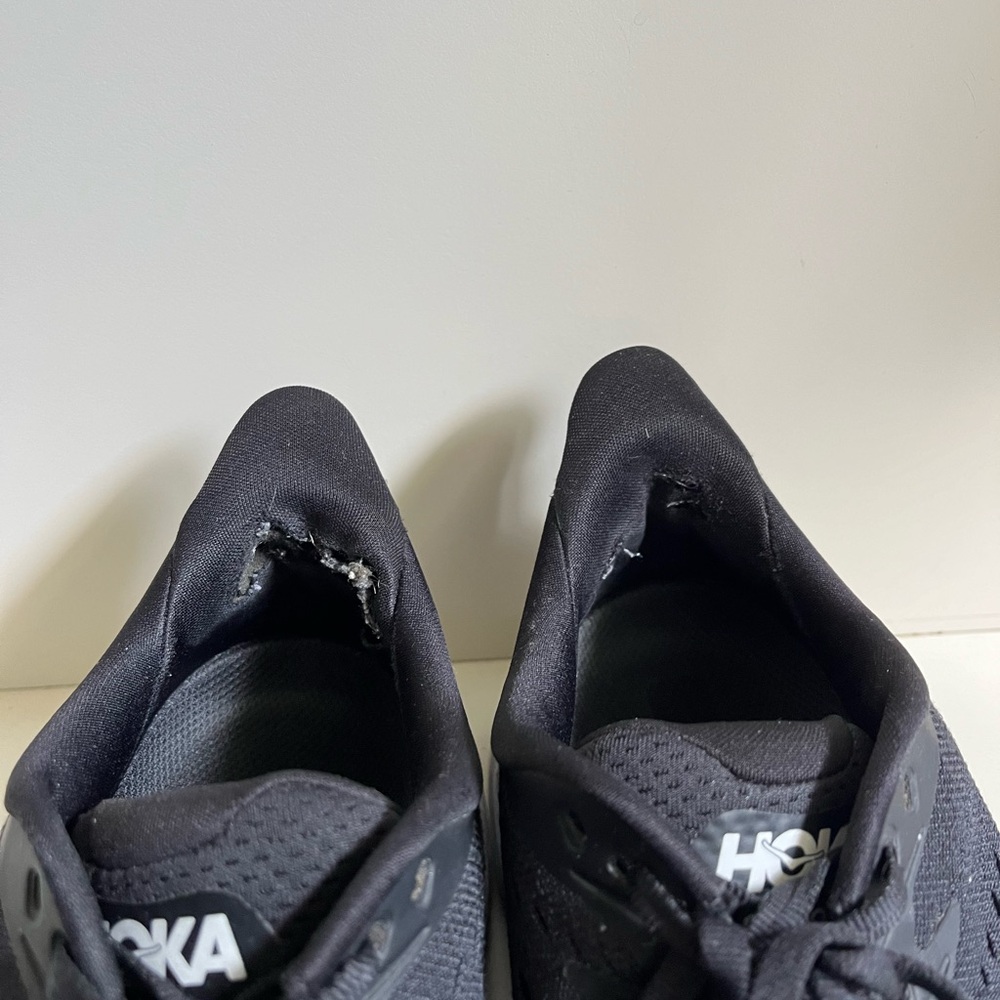Hoka Clifton 8 Black and White - Picture 4 of 5